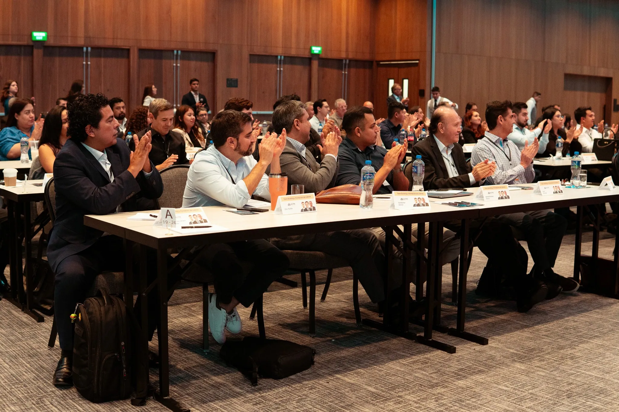 Con más de 50,000 Participantes en Nuestros Seminarios